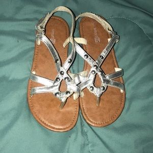 Girls sandles in great condition